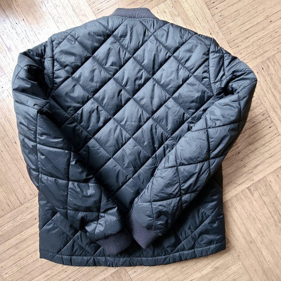 New Black enTHREAD Quilted Jacket Medium BNWT - Picture 2 of 6